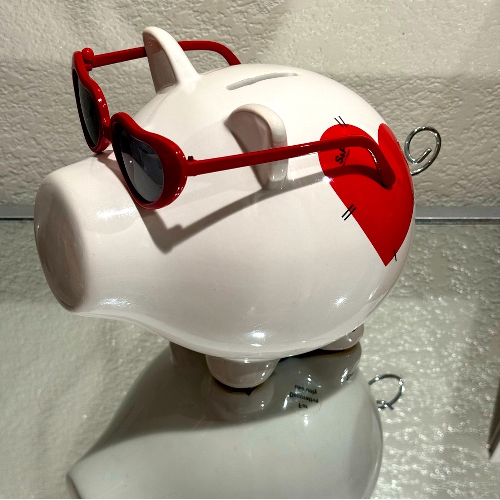 Salt & Pepper piggy bank with heart sunglasses